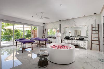 Royal Beach Villa