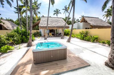 Jacuzzi Beach Villas