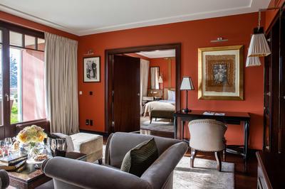 Lake Suite