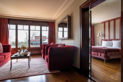 1-Bedroom Executive Suite