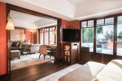 Lake Mont-Blanc Suite