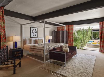 Guest room