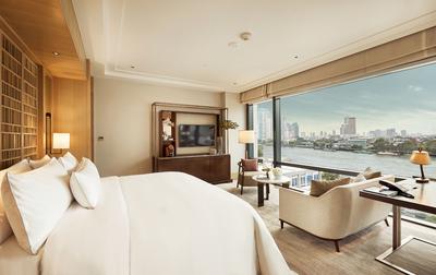 Riverfront Premier King