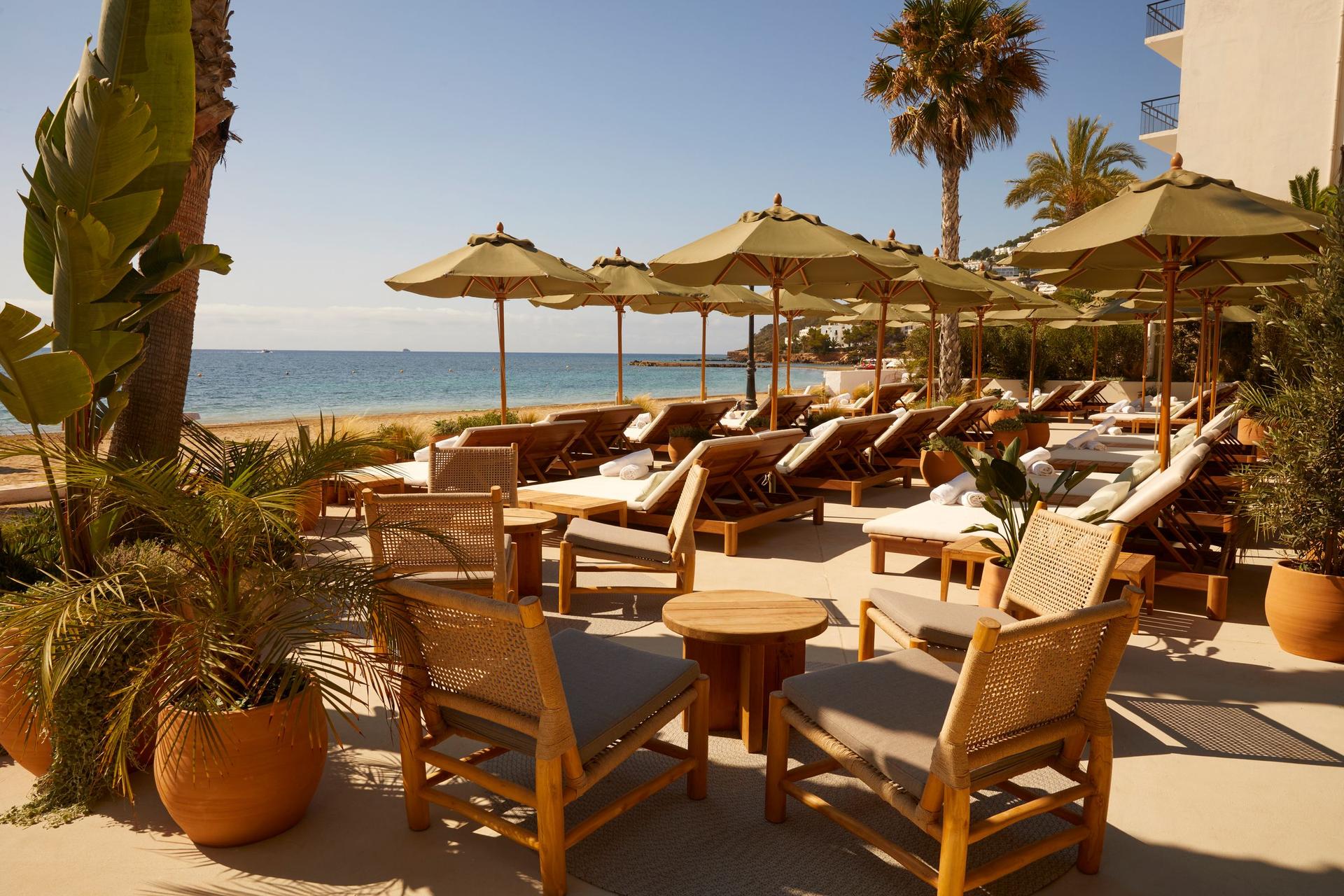 Yellow Fish Beach Club