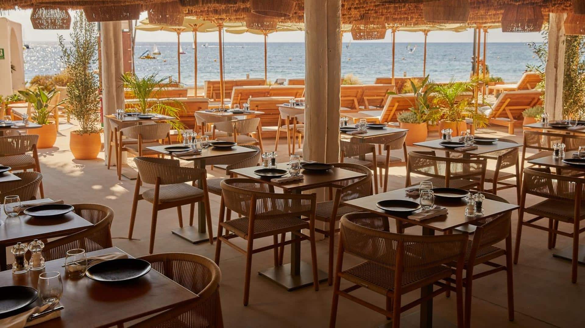 Yellow Fish Beach Club