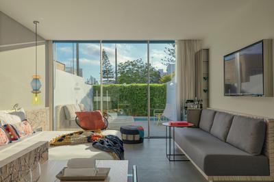Spectacular Room
