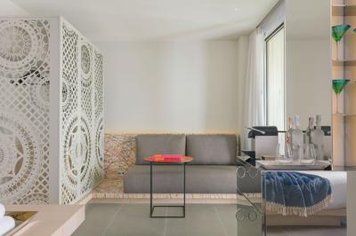 Cozy Room / Wonderful Room