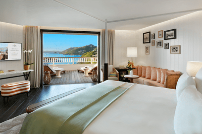 Junior Suite Pool and Sea View