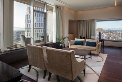 King Grand Tower Suite
