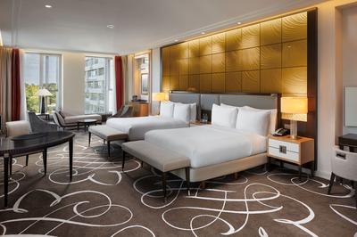 King Junior Suite with View