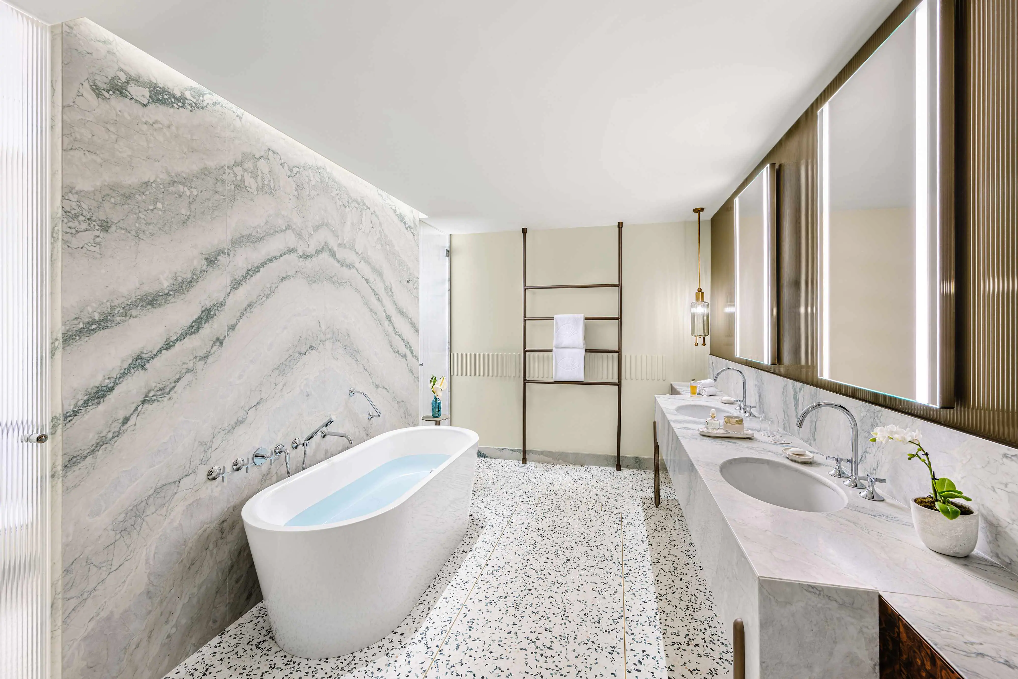 Grand Vista Lago Suite