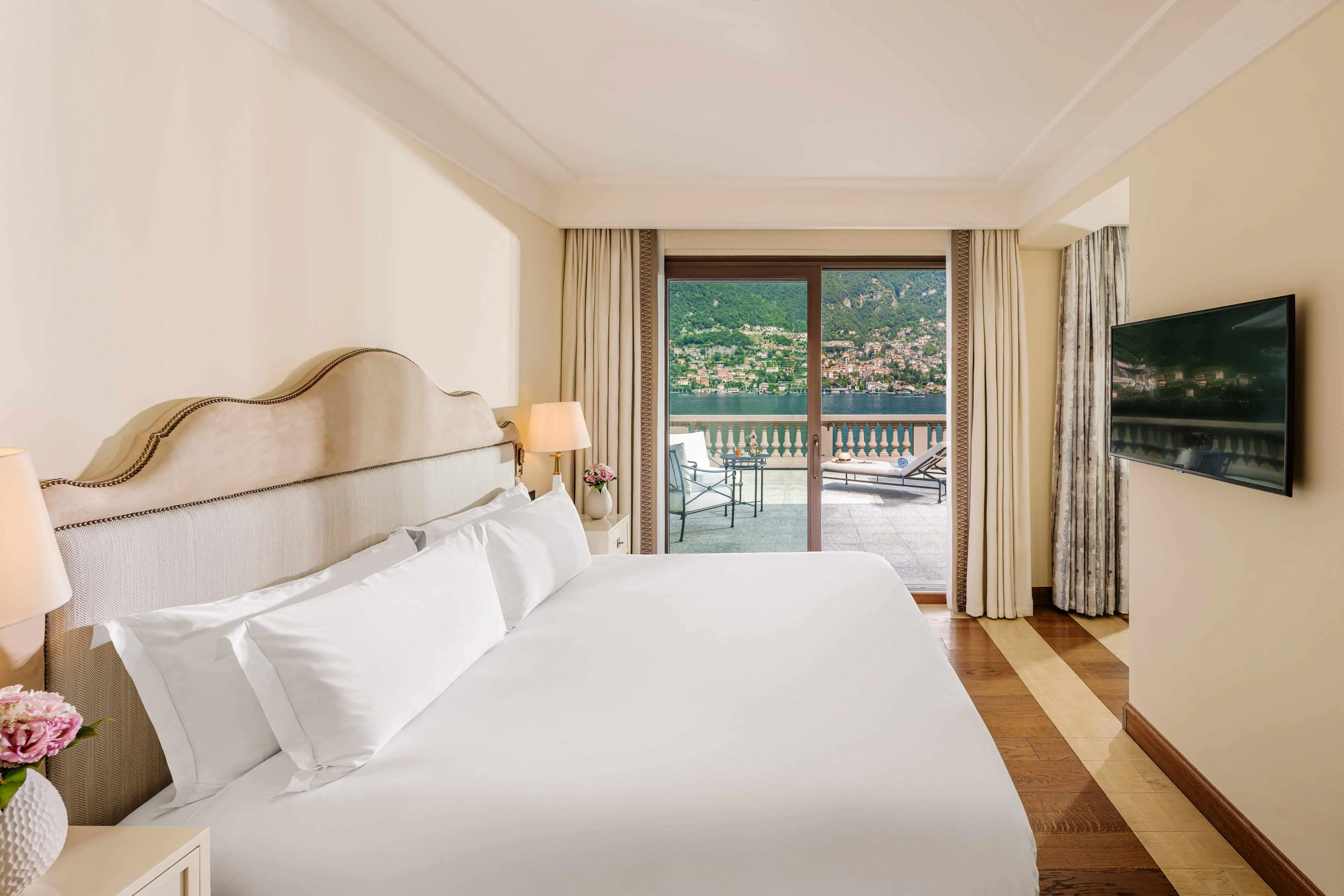 Panoramic Terrace Suite