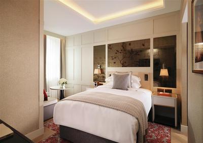 King Superior Room