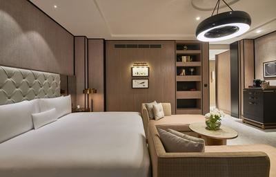 King Grand Deluxe Room