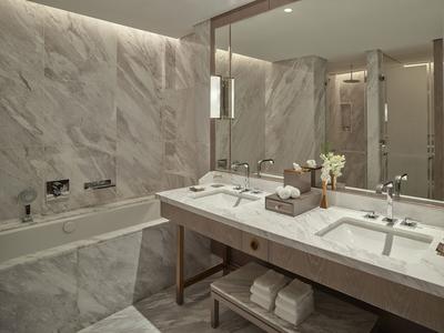 King Grand Deluxe Room