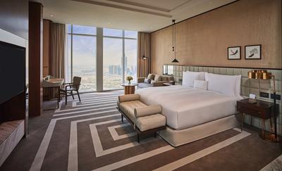 King Corner Suite With Skyline View