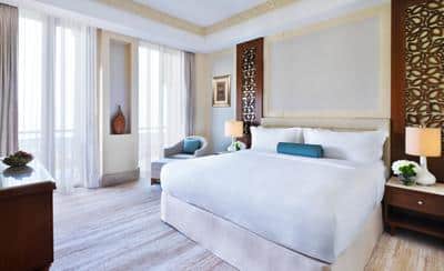 Executive Mountain View Suite