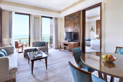 Executive Sea View Suite