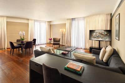 Knightsbridge Suite