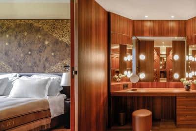 Premium Suite
