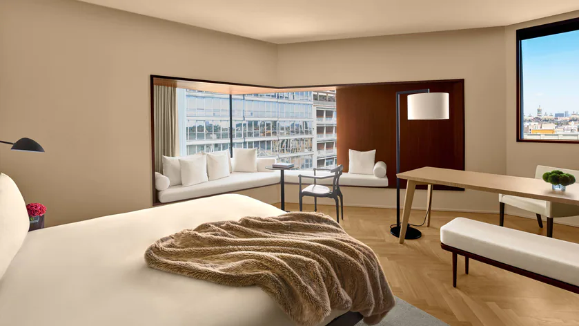 Loft Corner Suite