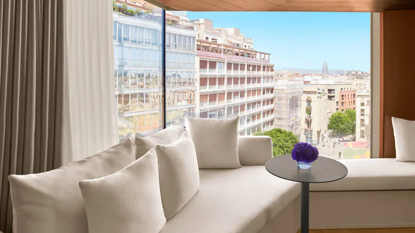 Loft Corner Suite