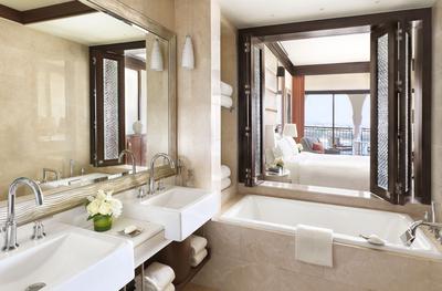 The Ritz-Carlton Abu Dhabi, Grand Canal image