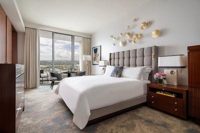 Oceanfront One-Bedroom Suite