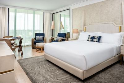 Deluxe Partial Bay Room