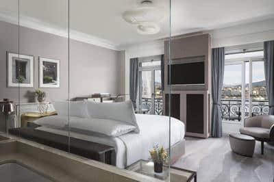 Premium Lake Front Room