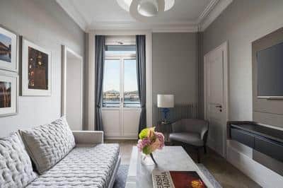 Lake Front Suite