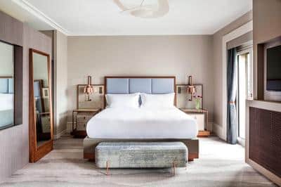 Deluxe Lake-View Room