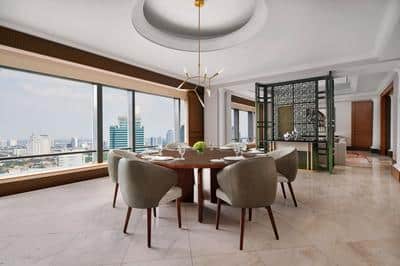 Ritz-Carlton Suite