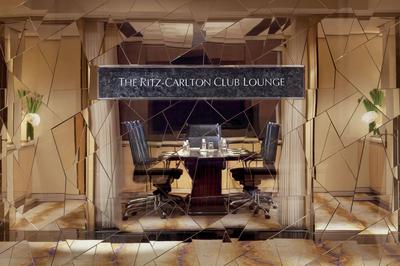 The Ritz-Carlton Shanghai, Pudong image