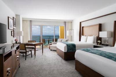 Ocean Front Room - 2 Queens