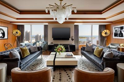 Ritz-Carlton Suite