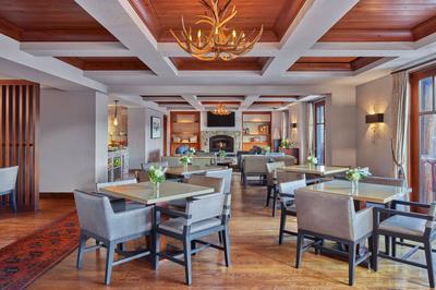 Club Lounge