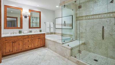 Three Bedroom Penthouse 905