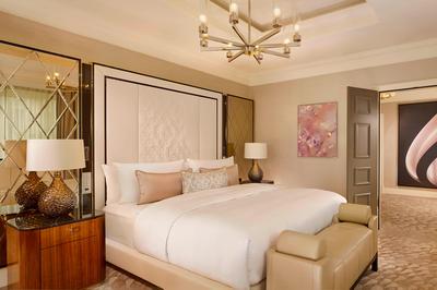 Ritz-Carlton Suite
