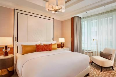 Ritz-Carlton Suite
