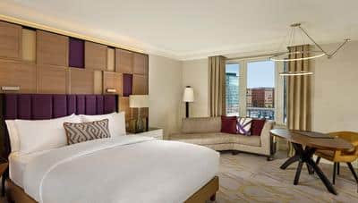 Ritz-Carlton Club Room