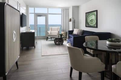 1 Bedroom Suite, 1 King, Ocean View
