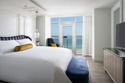 Club Oceanfront Suite