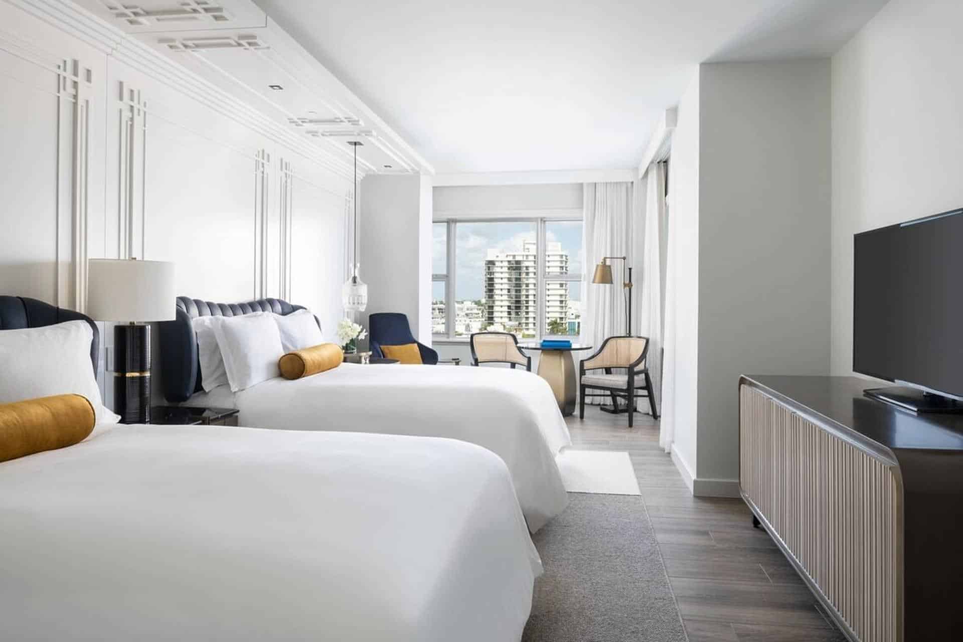 Guest Room, 2 Double, City View