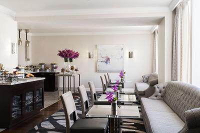 Club Lounge