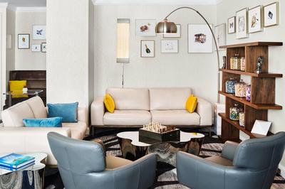 Club Lounge