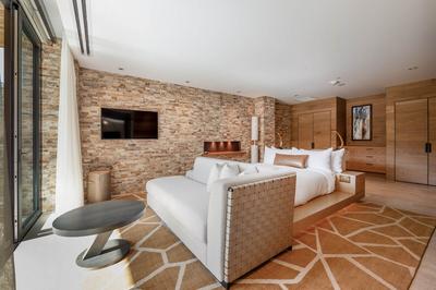 Red Tail 2 Bedroom Suite