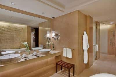 1-Bedroom Ocean Suite