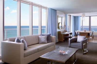 The Ritz-Carlton Suite