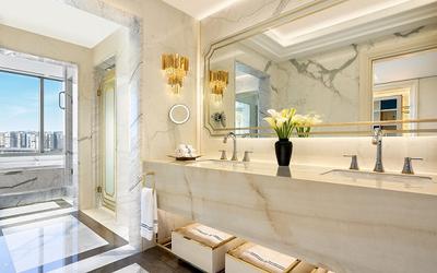 Ritz Carlton Suite